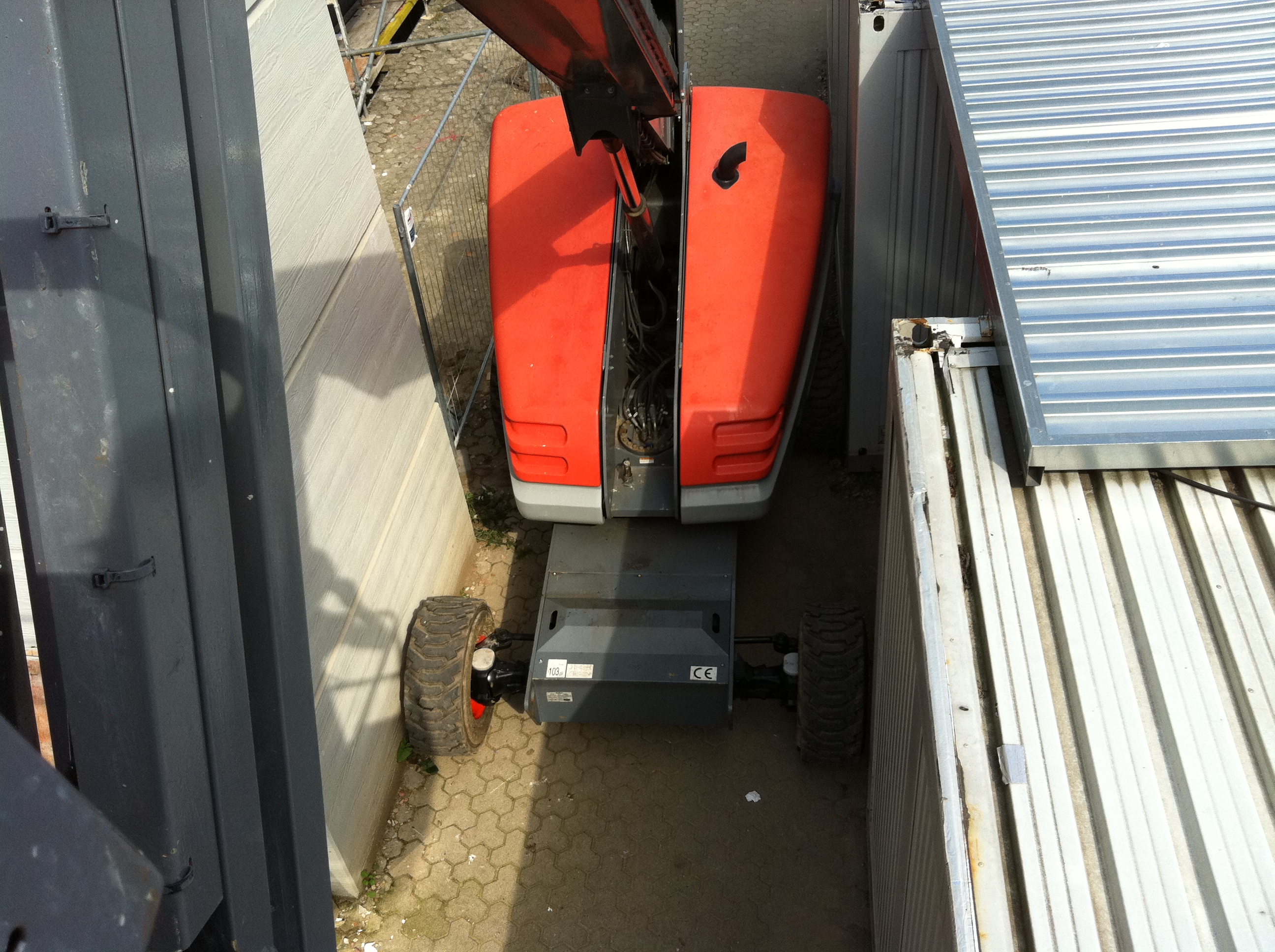 Hubsteiger - 25m Arbeitshöhe