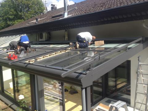 Wohnhaus - Montage Wintergartenmarkise W8
