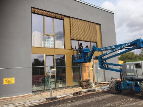 Montage Raffstoren E60A6S Zweifeldsporthalle in Weimar - Foto 2